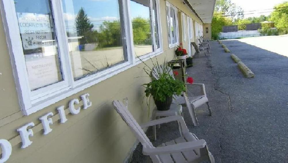 Trans Canada Motel & Restaurant Dryden Eksteriør billede